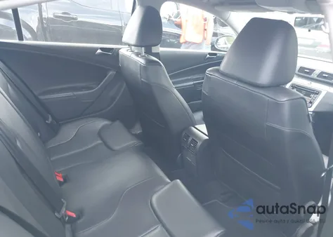 2010 Volkswagen Passat Komfort from USA, damaged, VIN WVWJM7AN0AE101359